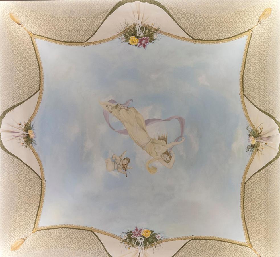 Отель Palazzo Favacchio - Patane Шикли Экстерьер фото