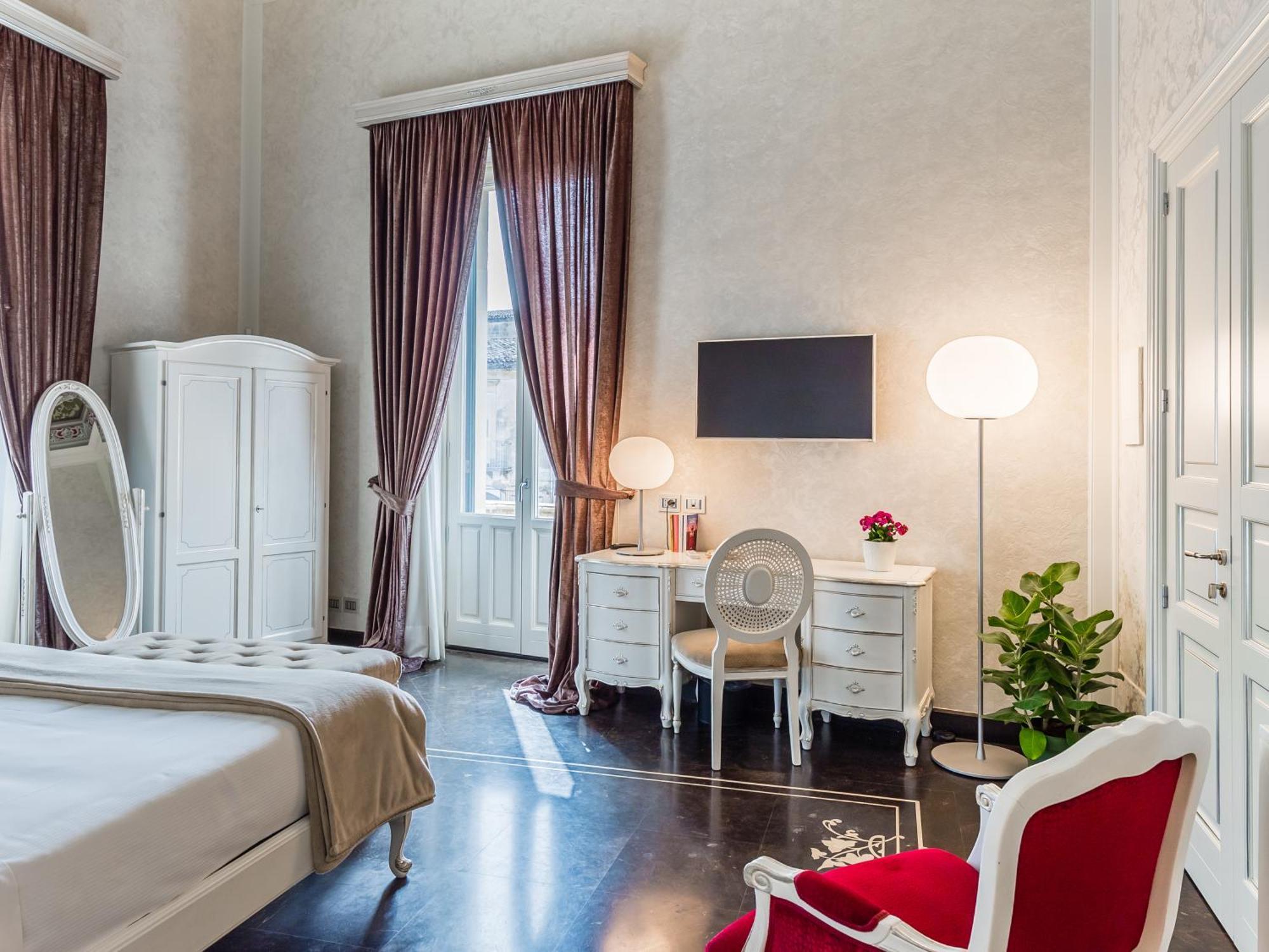 Отель Palazzo Favacchio - Patane Шикли Экстерьер фото