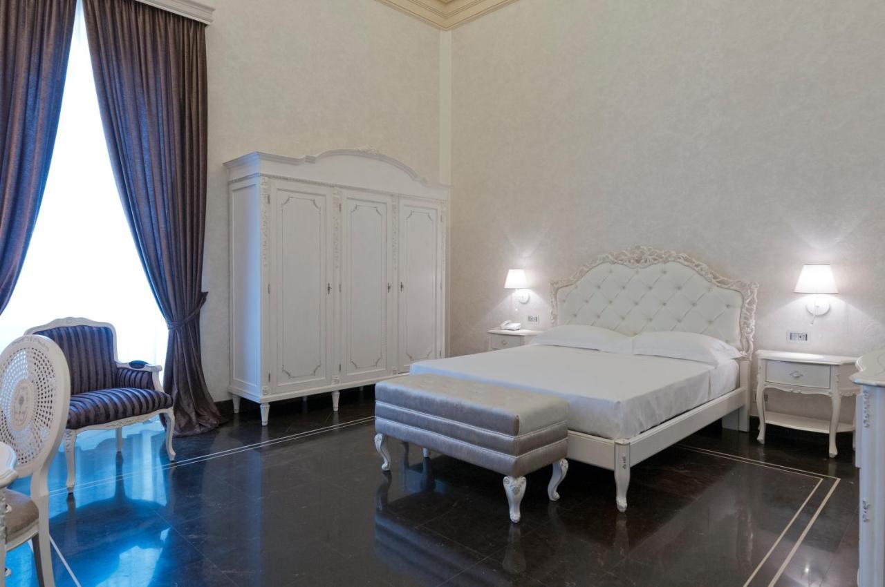 Отель Palazzo Favacchio - Patane Шикли Экстерьер фото