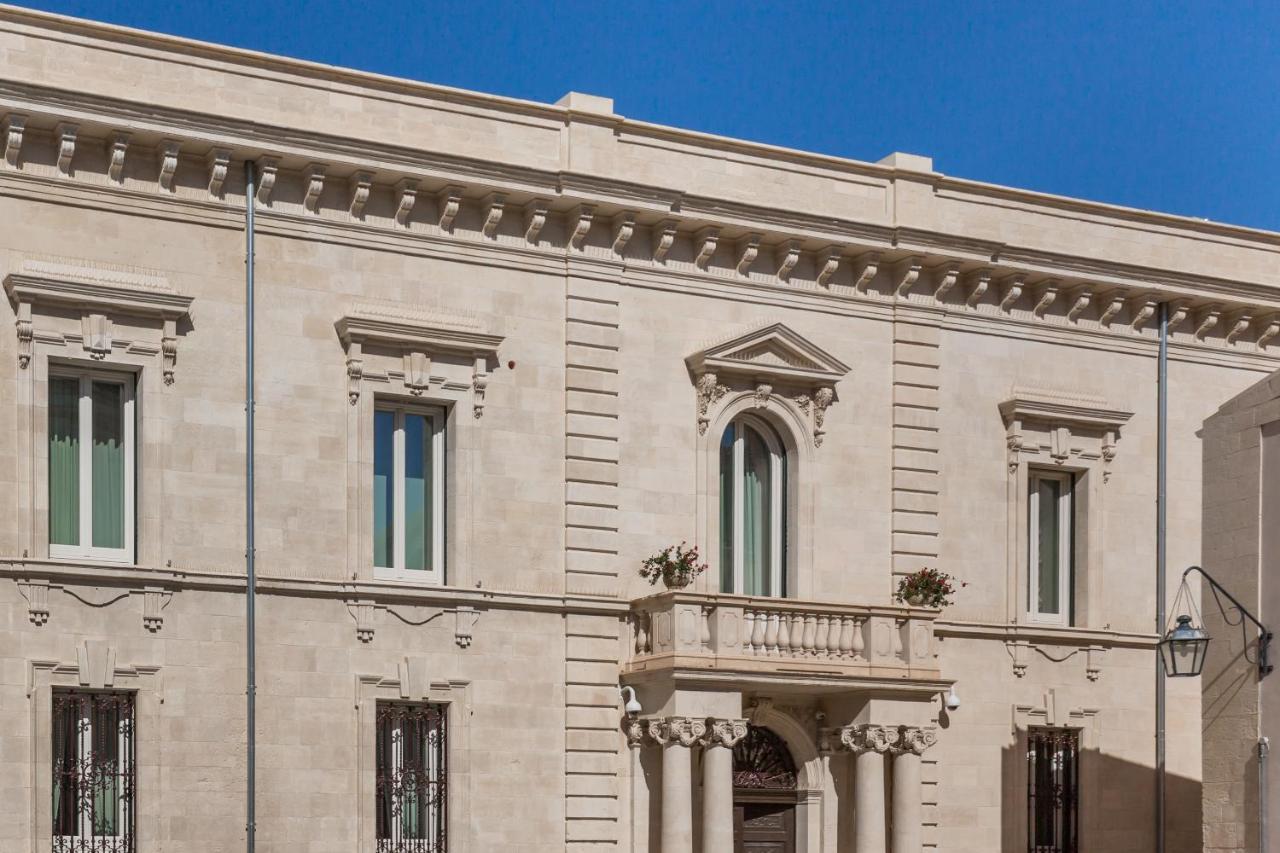 Отель Palazzo Favacchio - Patane Шикли Экстерьер фото